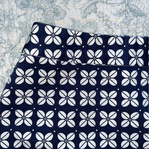 DownEast Blue and White A-Line Skirt Knee-Length (1-140) - Picture 2 of 13